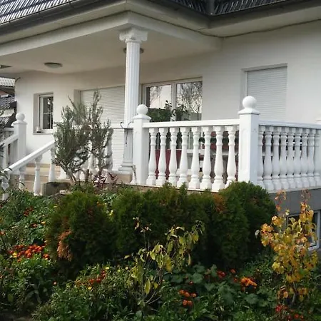 Leon's Silberwald * Strasshof an der Nordbahn